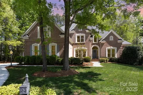 10602 Country Squire Ct, Matthews, NC 28105