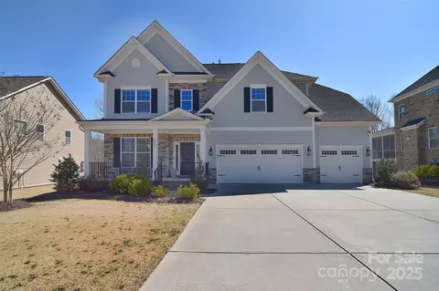 9007 Raven Top Dr, Mint Hill, NC 28227