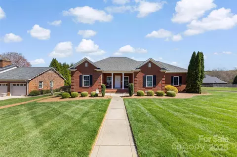 2426 Glenridge Dr, Gastonia, NC 28054