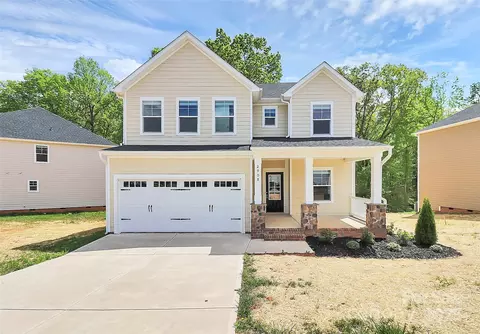2908 Woodlands Creek Dr, Monroe, NC 28110