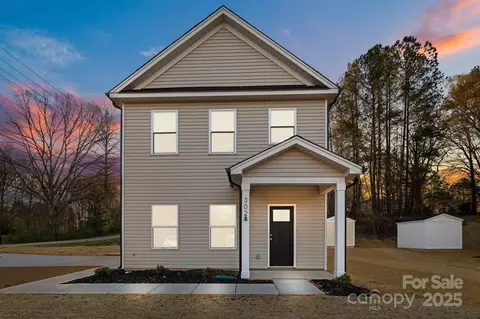 302 E Boston Ave, Bessemer City, NC 28016