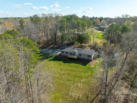 235 Hearthside Ln, Mocksville, NC 27028