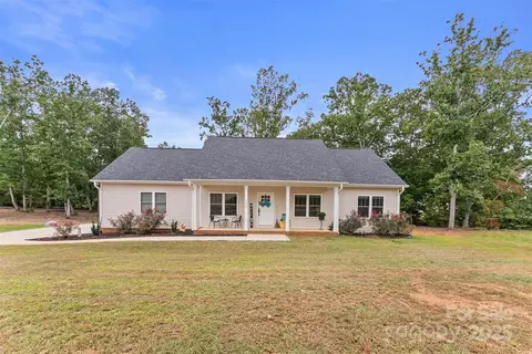 1706 Ivey Ct, Maiden, NC 28650