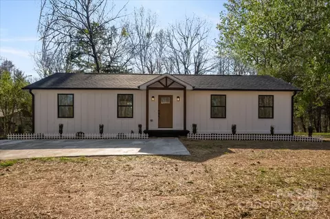 6354 Nc 126 Hwy, Nebo, NC 28761
