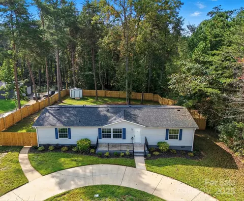 166 Brook Creek Dr, Troutman, NC 28166