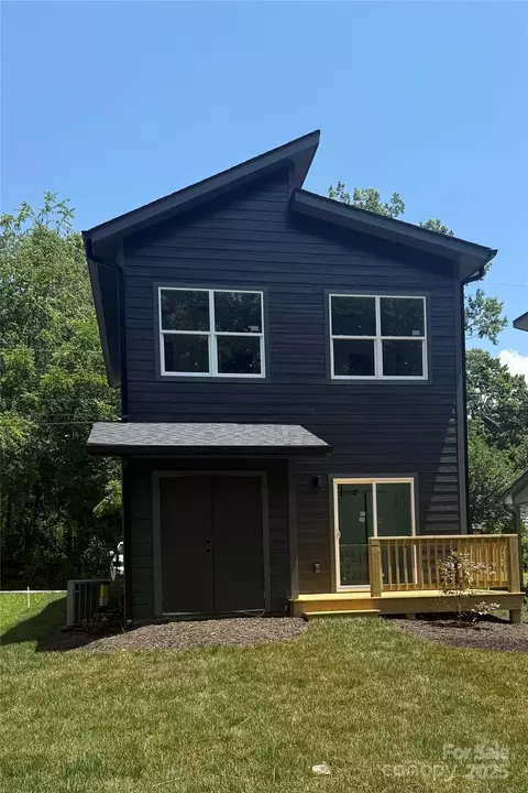 6 Cub Rd, Asheville, NC 28806