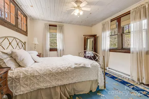 Bedroom - 153 Skyway Dr, Marshall, NC 28753 photo 4 of 6