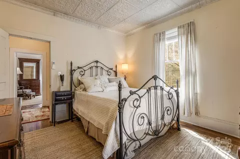 Bedroom - 153 Skyway Dr, Marshall, NC 28753 photo 2 of 6