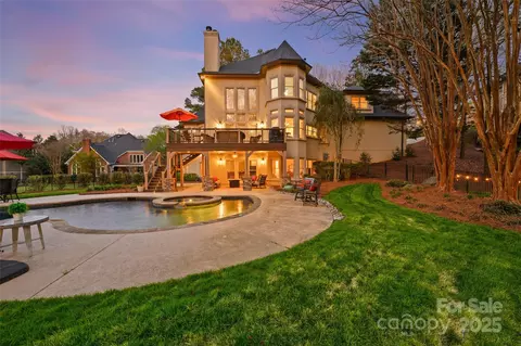 4410 Playfair Ln, Charlotte, NC 28277