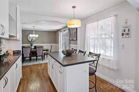 Kitchen - 59 W Poplar Dr, Marion, NC 28752 photo 1 of 4