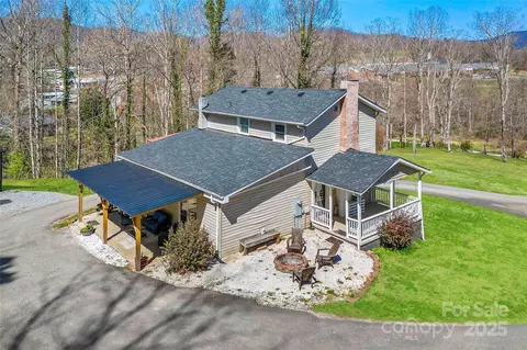 Exterior - 59 W Poplar Dr, Marion, NC 28752 photo 3 of 9