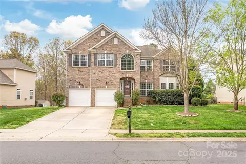 8033 Penman Springs Dr, Waxhaw, NC 28173