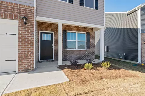 365 Wheatfield Rd, Fletcher, NC 28732 photo 2