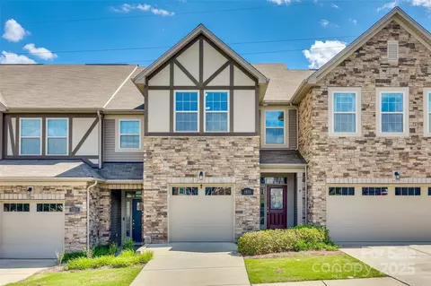 1213 Bhaltair Ln, Fort Mill, SC 29708