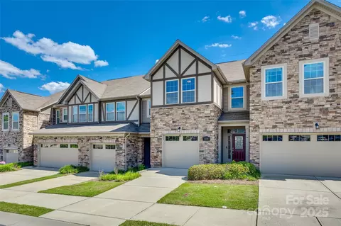 1213 Bhaltair Ln, Fort Mill, SC 29708 photo 2