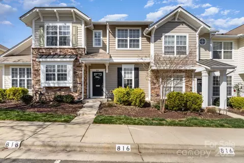 816 Gentlewinds Ct, Fort Mill, SC 29708