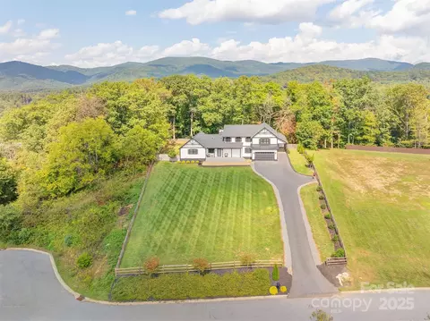45 Erin Glen Ct, Fairview, NC 28730