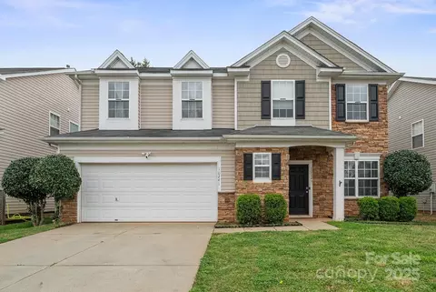 10241 Barrands Ln, Charlotte, NC 28278