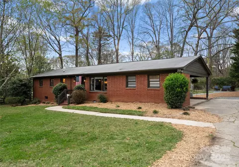 801 Glendora Dr, Charlotte, NC 28212