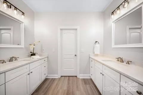 Bath - 7419 Tesh Rd, Monroe, NC 28110 photo 3 of 4
