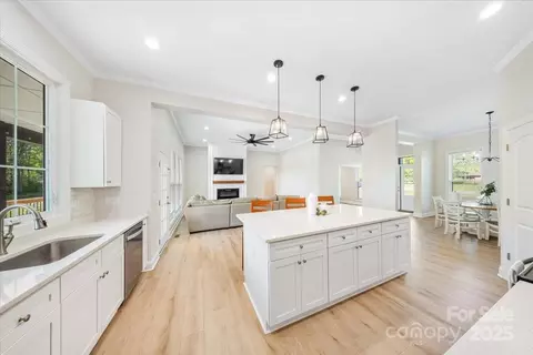 Kitchen - 7419 Tesh Rd, Monroe, NC 28110 photo 2 of 2