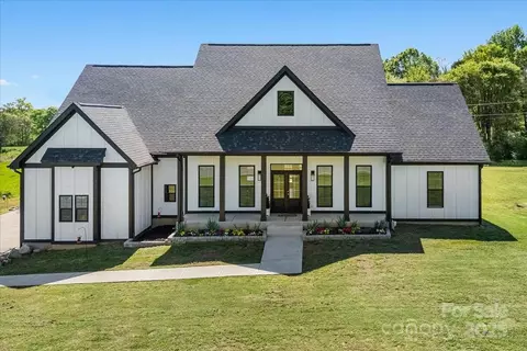 Exterior - 7419 Tesh Rd, Monroe, NC 28110 photo 2 of 8