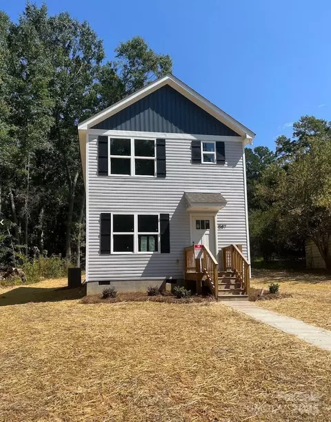 1587 Green Circle Dr, Gastonia, NC 28054