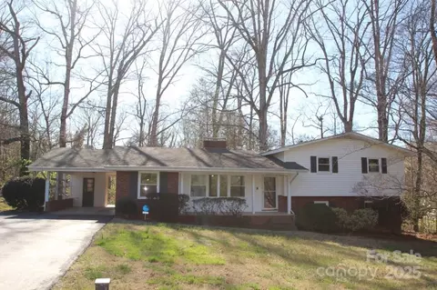 544 Stoneybrook Rd, Statesville, NC 28677