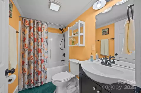 Bath - 405 E 3rd St, Kannapolis, NC 28083 photo 1 of 1