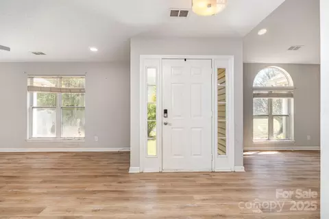Living - 2014 Cardinal Loop, Stanley, NC 28164 photo 1 of 10