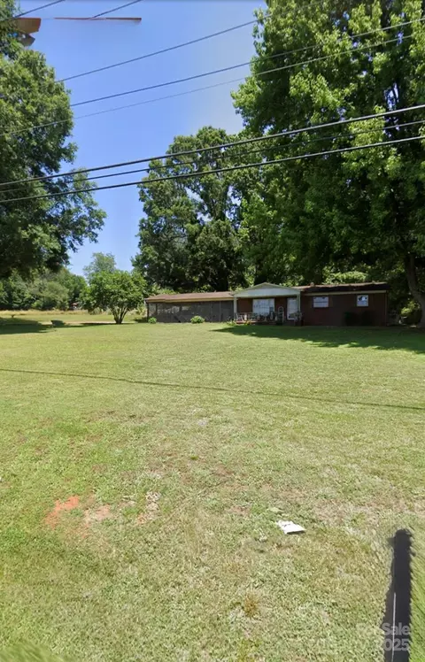 1622 Radio Station Rd, Newton, NC 28658