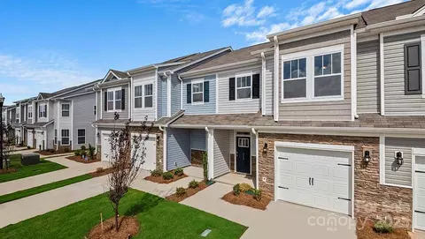 541 Wheatfield Rd, Fletcher, NC 28732
