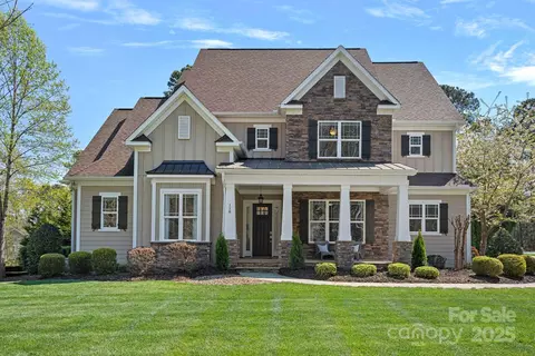 118 Grasshopper Cir, Mooresville, NC 28117