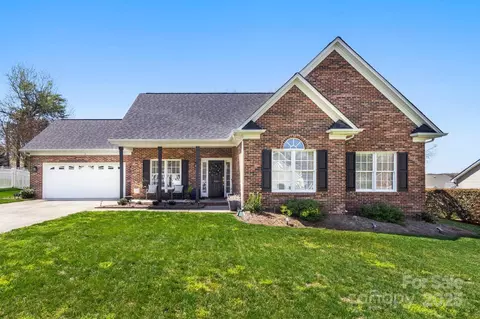 1609 Eden Glen Dr, Dallas, NC 28034