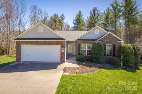 105 S River Glen Dr, Morganton, NC 28655