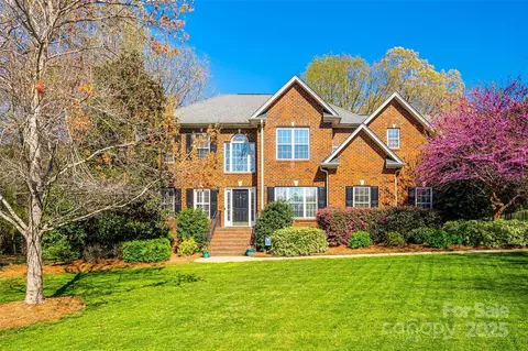 711 Brook Creek Ct, York, SC 29745