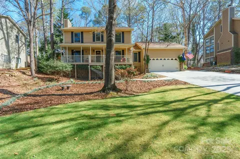 10028 Bora Bora Dr, Tega Cay, SC 29708 photo 2