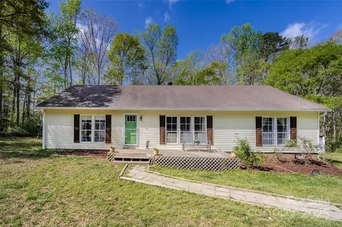9009 Quail Roost Dr, Waxhaw, NC 28173