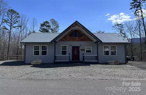 266 W Ridge Dr, Bryson City, NC 28713