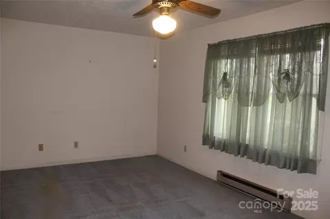Bedroom - 2339 Crestview St, Morganton, NC 28655 photo 3 of 3