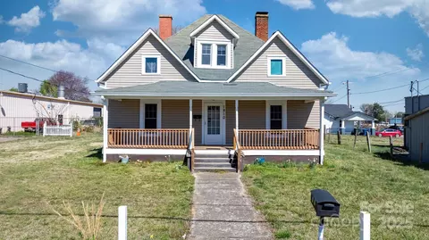 1810 1st Sw Ave SW, Hickory, NC 28602