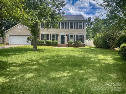 443 Silversmith Ln, Charlotte, NC 28270