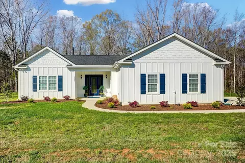 2597 Craig Farm Rd, Lancaster, SC 29720
