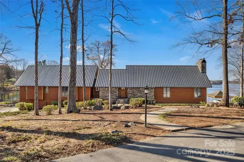 159 Quail Hollow Dr, Kings Mountain, NC 28086