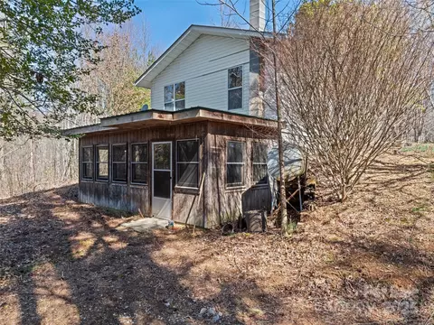 91 Jeter Rd, Clyde, NC 28721 photo 4