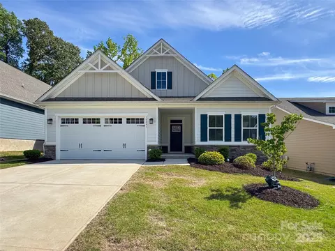 10241 Black Locust Ln, Charlotte, NC 28215