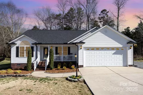 3706 Blue Bird Pl, Concord, NC 28025
