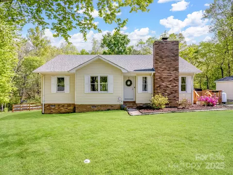2707 Bobwhite Cir, Wingate, NC 28174