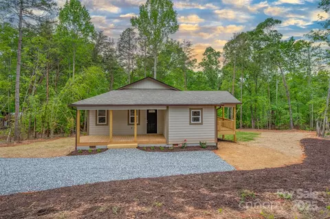 371 Amber Oaks Dr, Rutherfordton, NC 28139