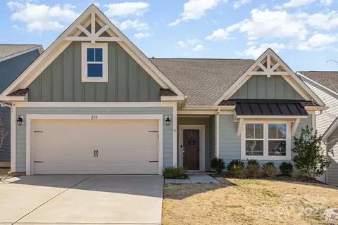 218 Canada Dr, Statesville, NC 28677